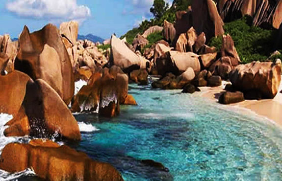 10 Days Island-Hoping Seychelles Tour