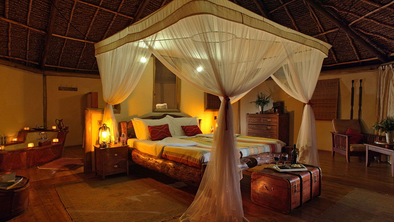 Tortilis safari camp luxury room